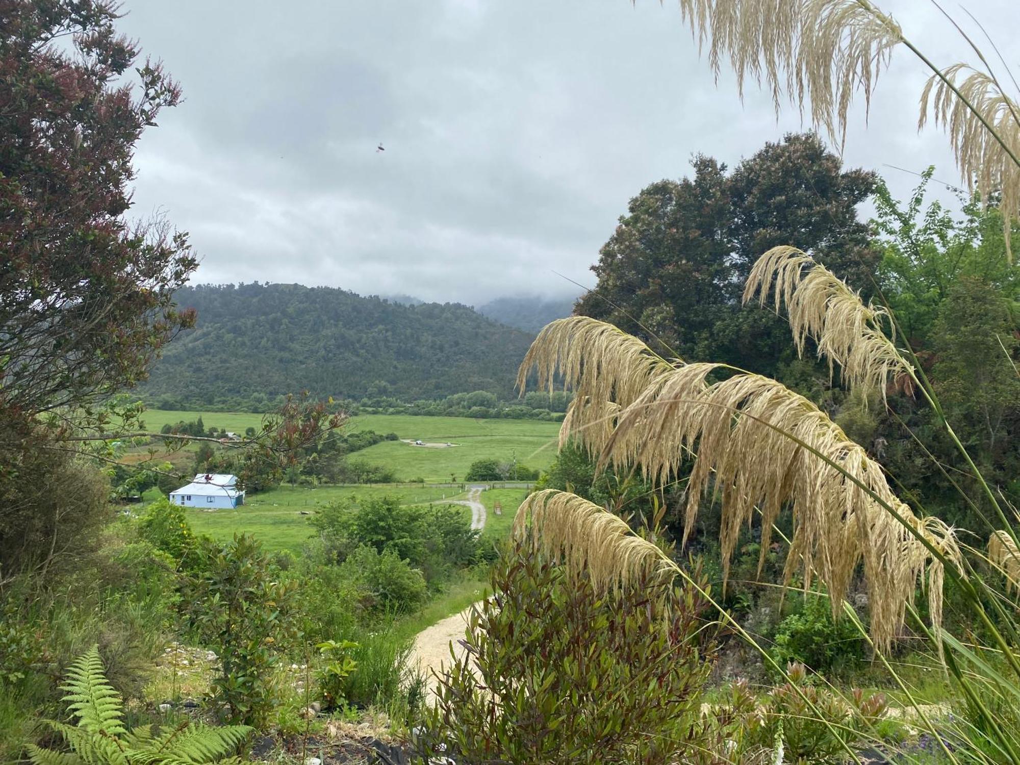 Uru Ecohomes Seddonville Exterior foto